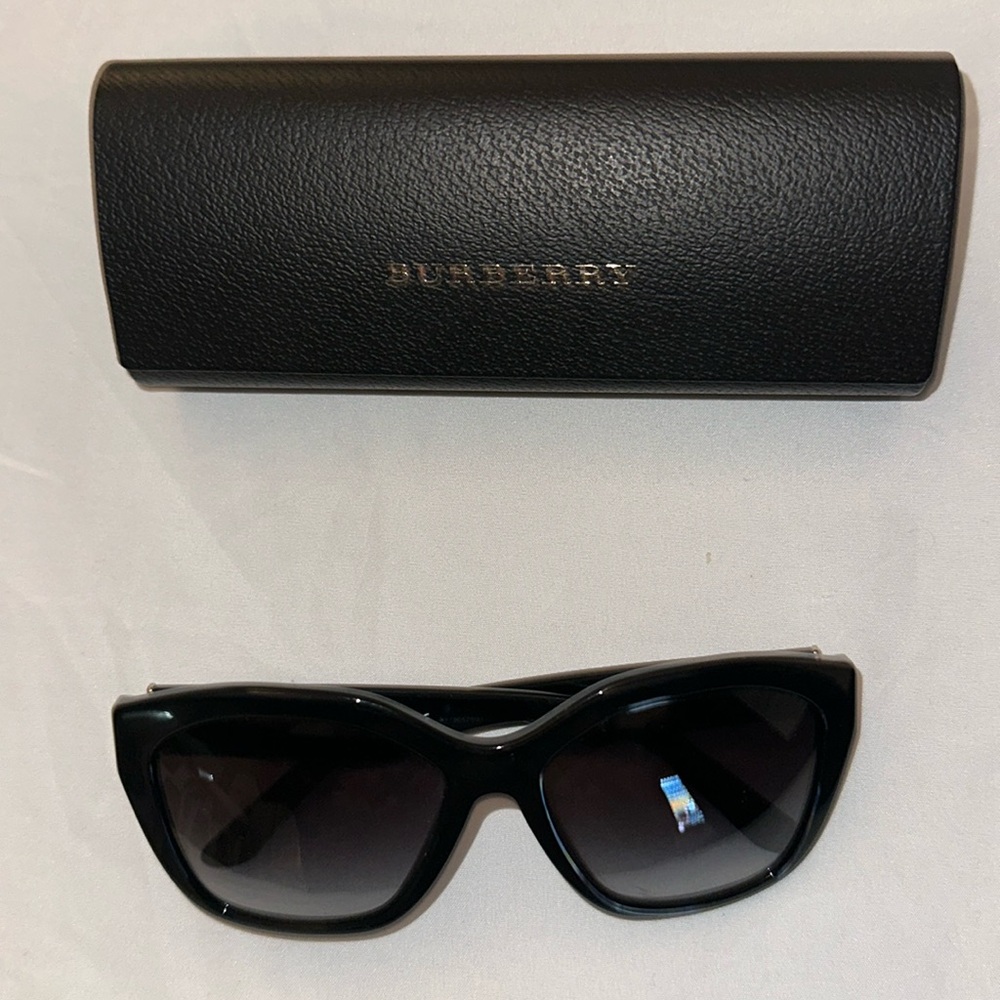 Burberry Sunglasses 4261